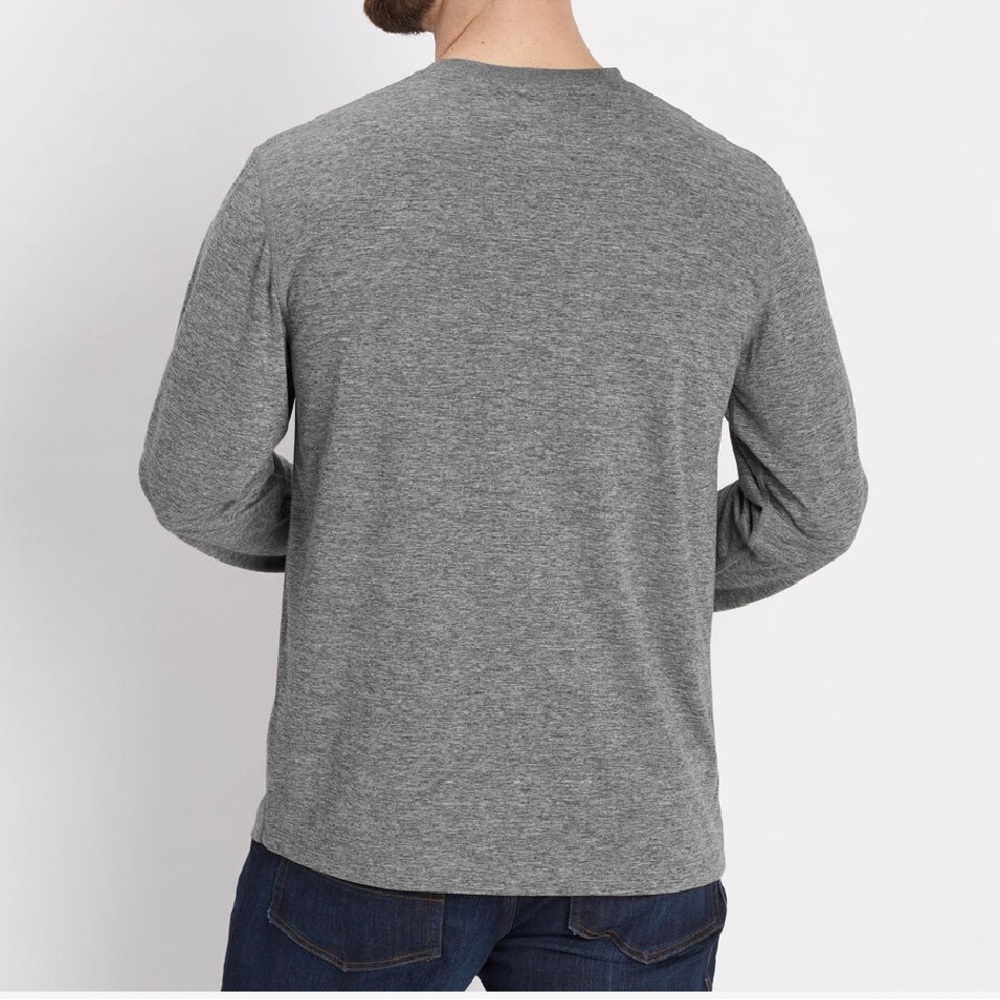 NWT Duluth Trading Men's Ultralight long sleeve dri wicking shirt. Size medium.